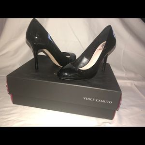 Vince Camuto Black Caelyn Pumps NEVERWORN with box